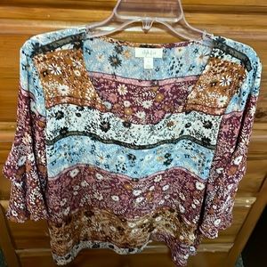 Style & Co flowy, floral print, boho vibe, bell sleeve shirt, size L